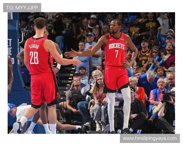 2007年NBA季后赛火箭与太阳的激烈对决回顾与分析